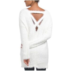 NWT! New w/ Tags Jessica Simpson White Sweater Super Soft Large V-Neck